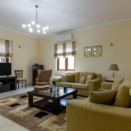 Katerina & Elia'S Family House Apartment Leonidio Ngoại thất bức ảnh